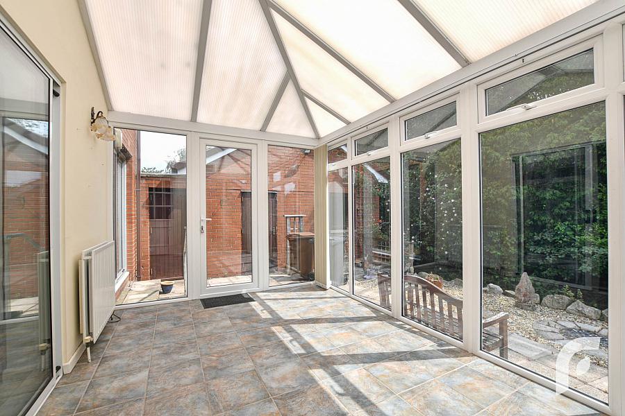 7 Jordanstown Heights