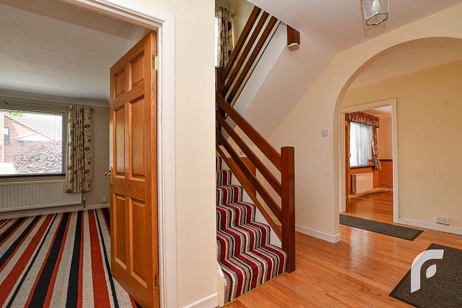 7 Jordanstown Heights