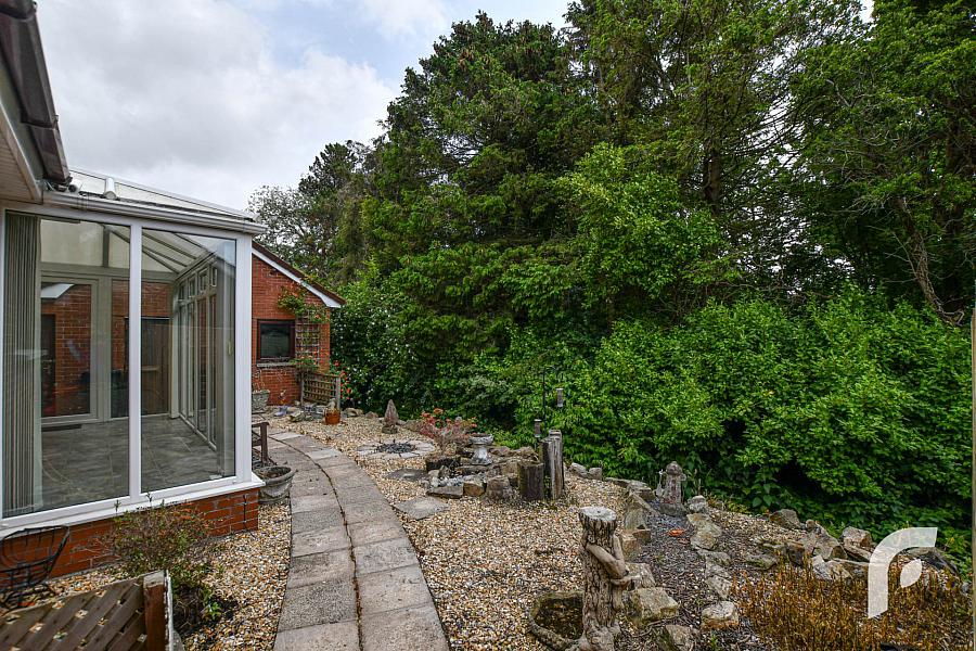7 Jordanstown Heights