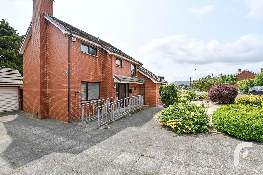 7 Jordanstown Heights