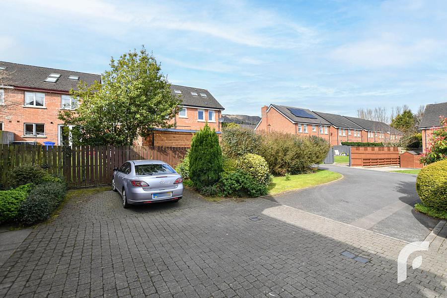 8 Ben Eden Court