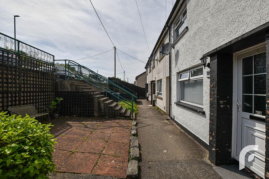 196 Lower Braniel Road