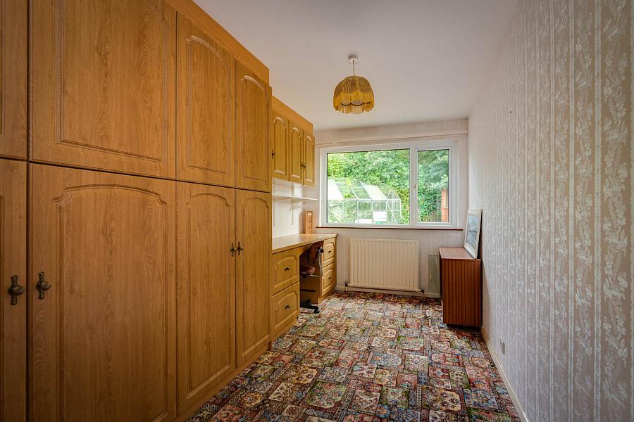 17 Cooleen Park