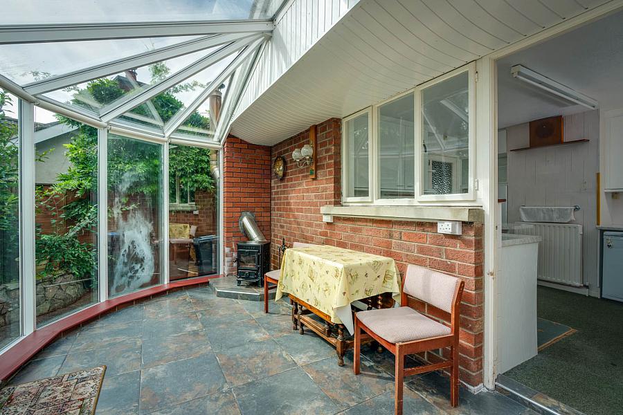17 Cooleen Park