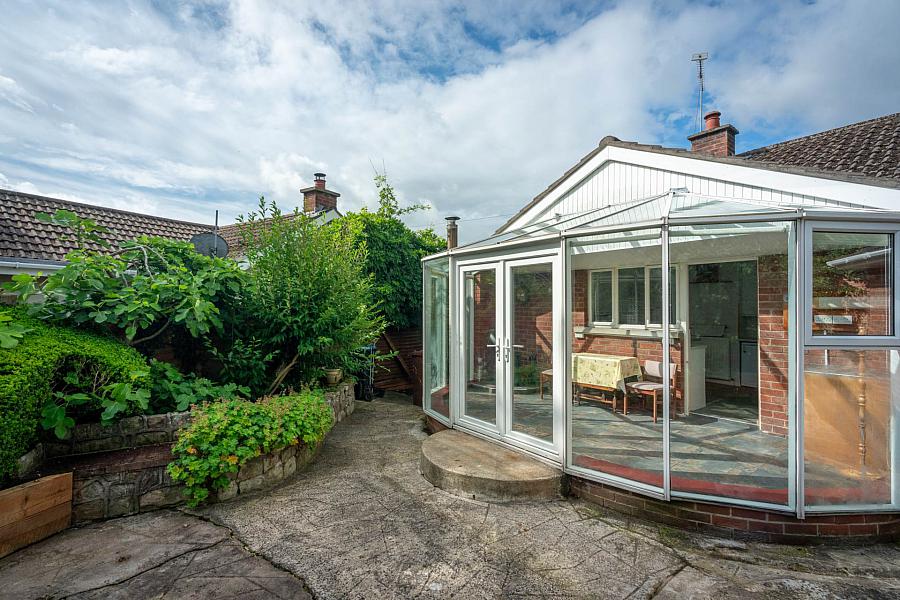 17 Cooleen Park
