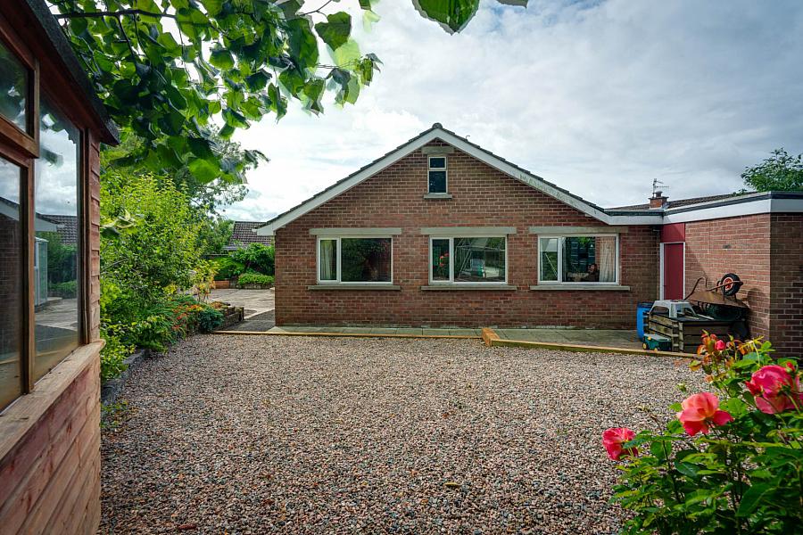 17 Cooleen Park