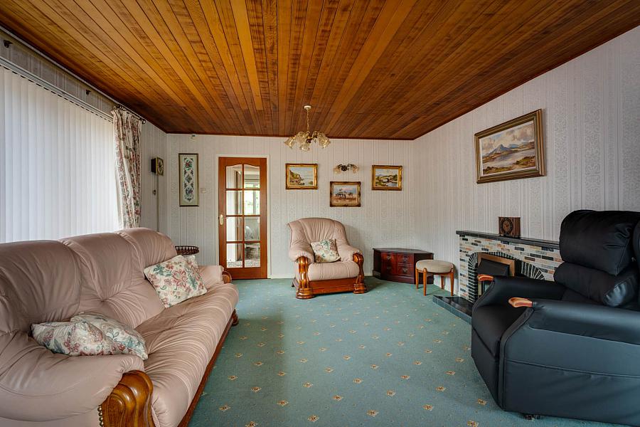 17 Cooleen Park