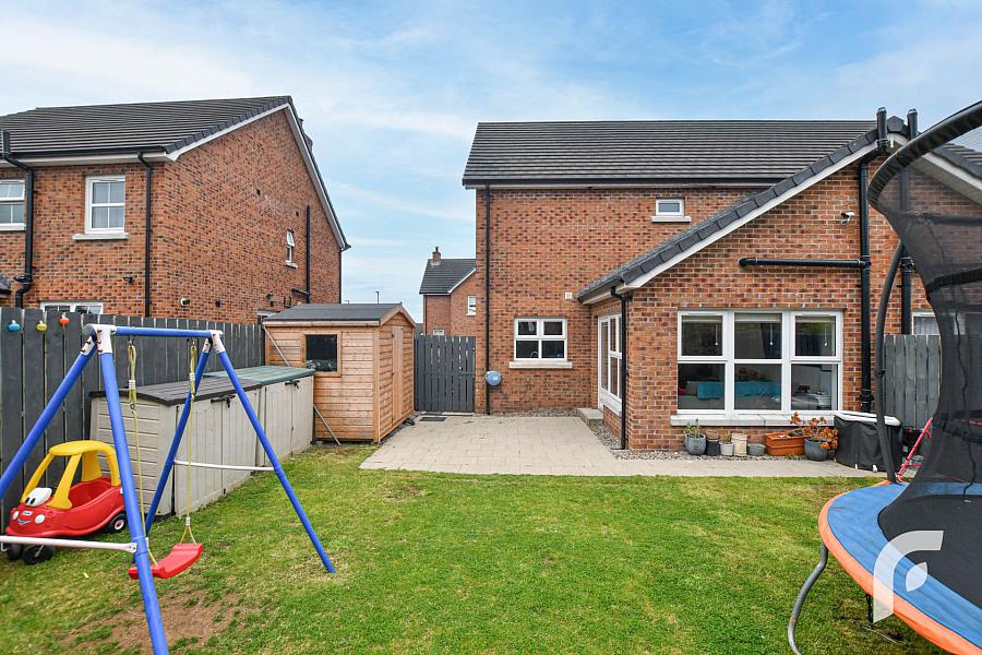 3 Farm Lodge Stables