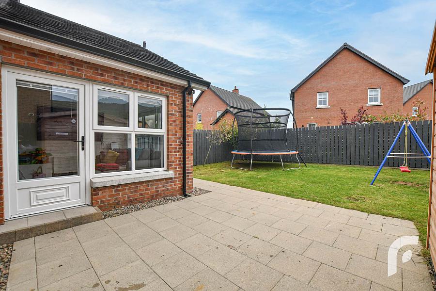 3 Farm Lodge Stables