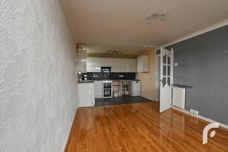 9a Woodland House