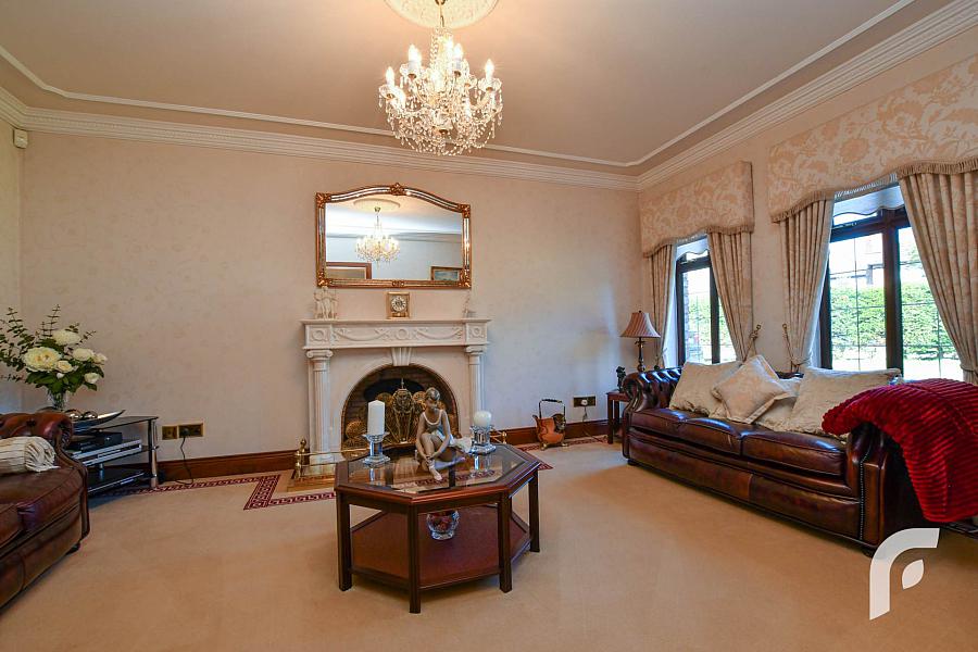 7 Hedgelea Grove