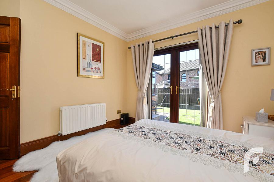 7 Hedgelea Grove