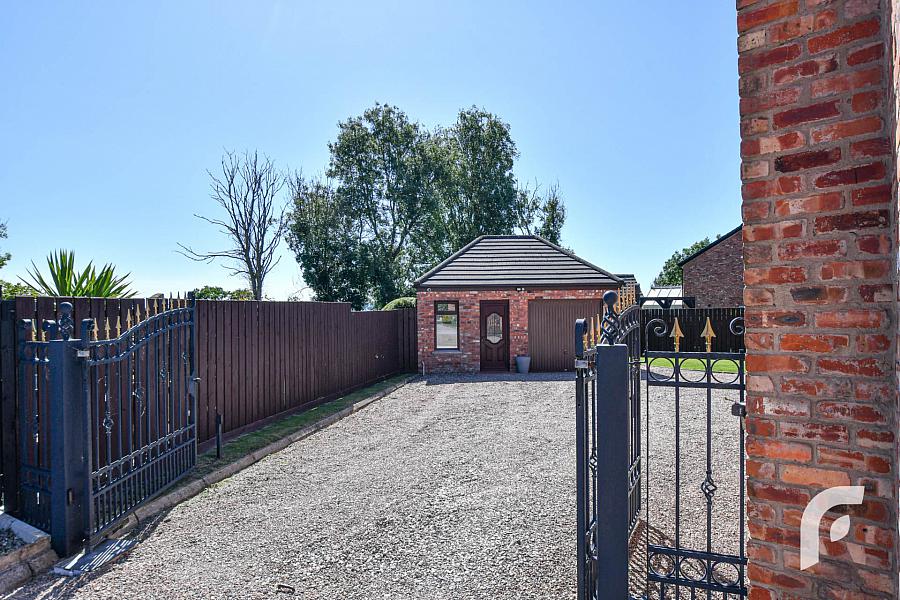 7 Hedgelea Grove