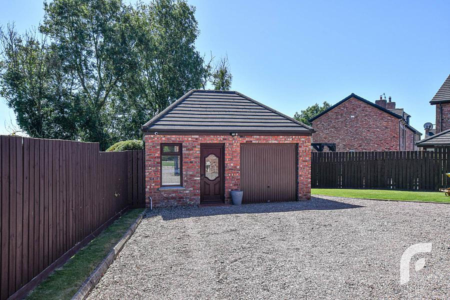 7 Hedgelea Grove