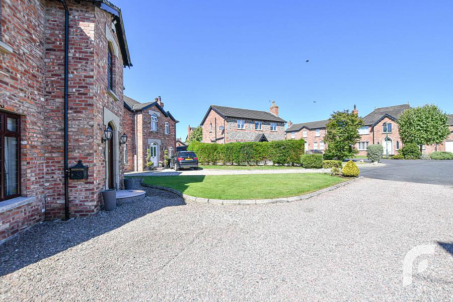 7 Hedgelea Grove