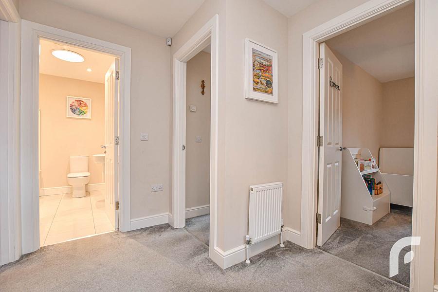 9 Oakfield Park