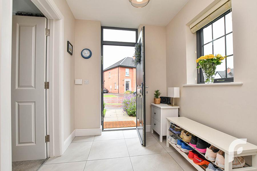 9 Oakfield Park