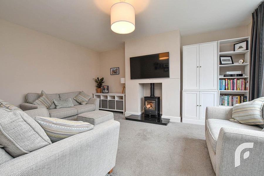 9 Oakfield Park