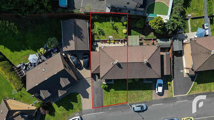 32 Hollybrook Avenue