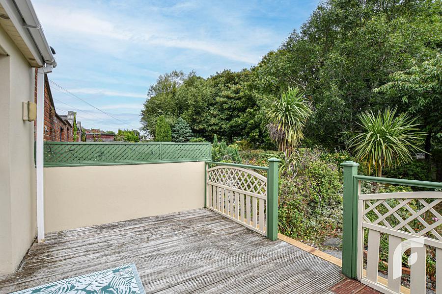 9 Glenville Road