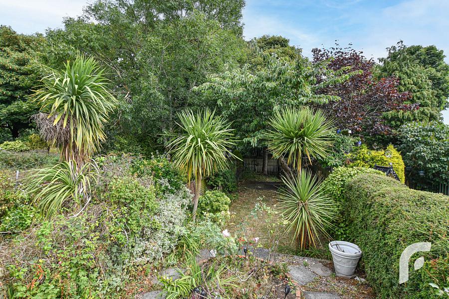 9 Glenville Road