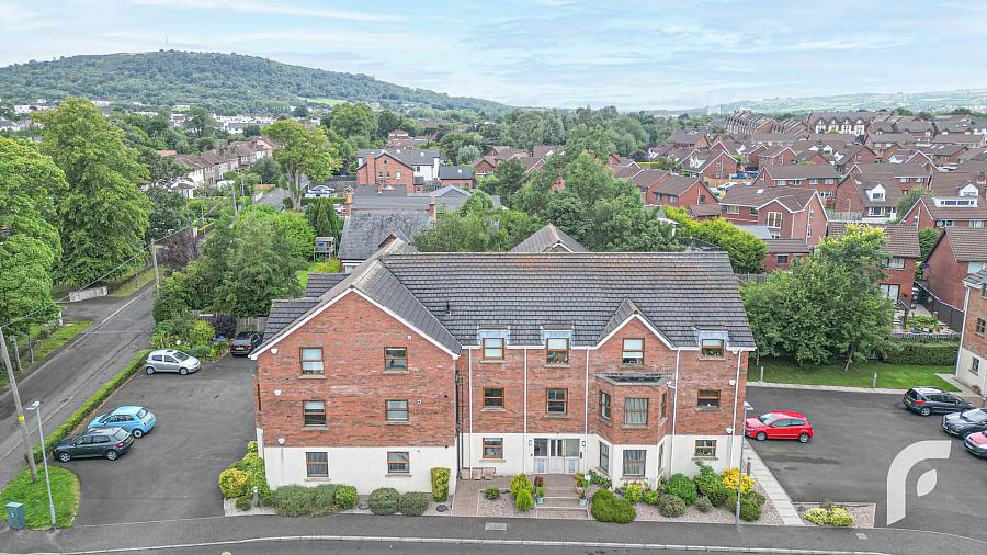 9 Dillons Grange