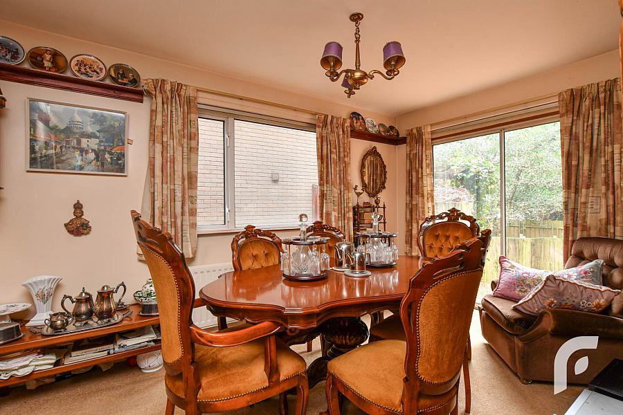 5 Somerton Close