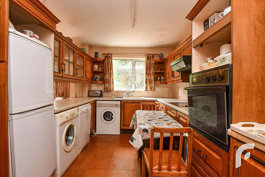5 Somerton Close