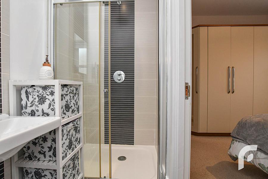 33 Hartley Hall Park