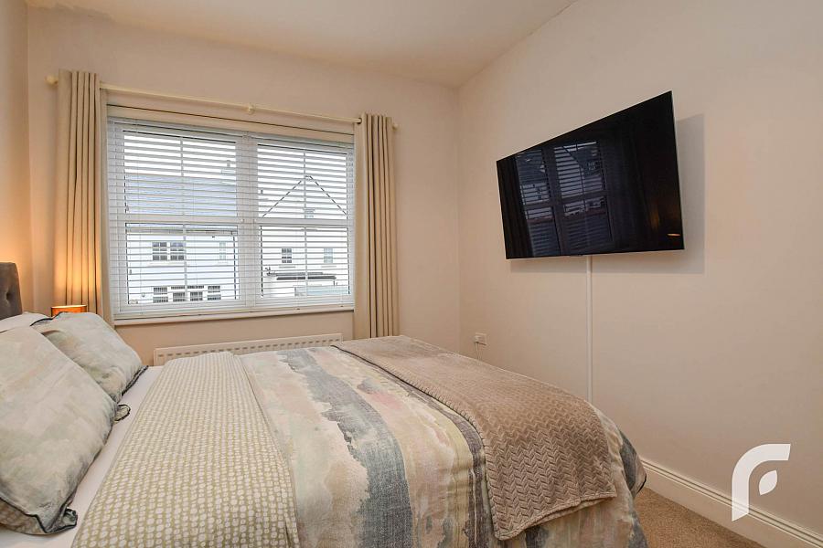 33 Hartley Hall Park