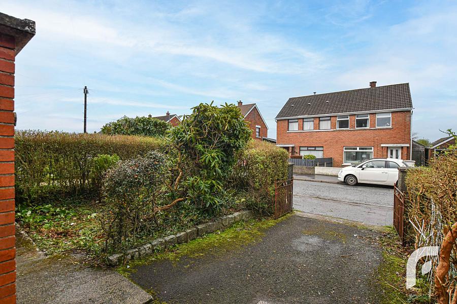 21 Beechill Park North