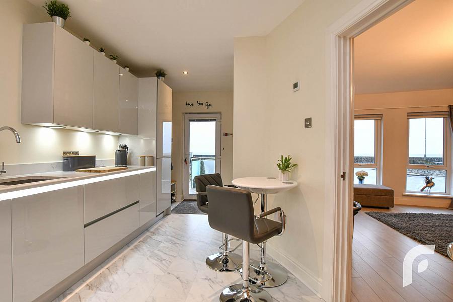 Apt 1 Sunlea Court Rhanbuoy Park