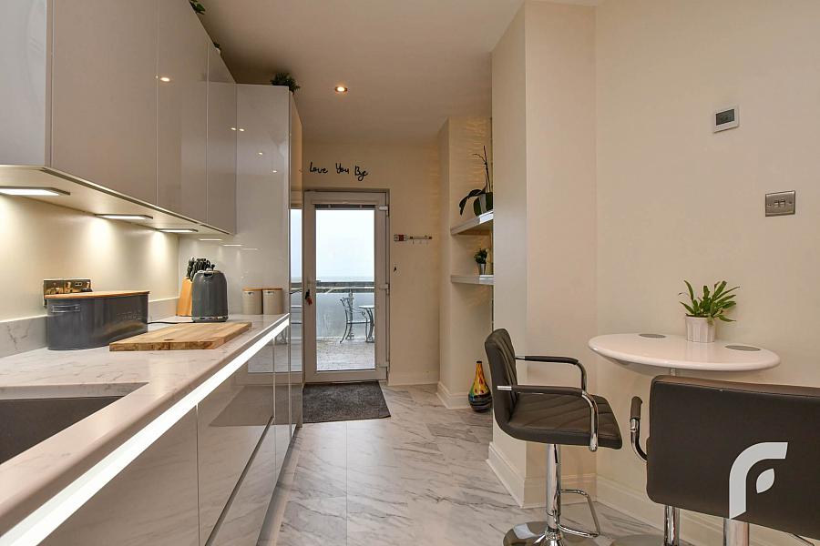 Apt 1 Sunlea Court Rhanbuoy Park