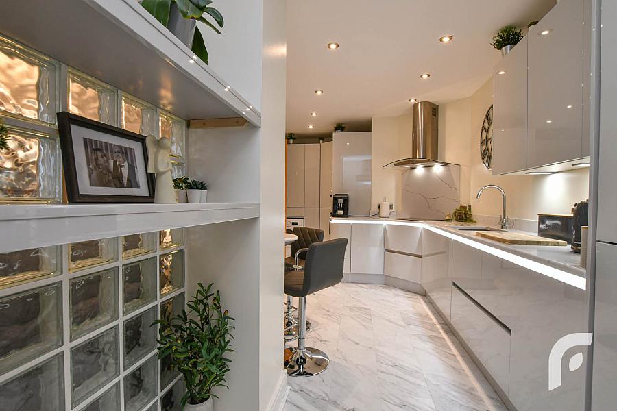 Apt 1 Sunlea Court Rhanbuoy Park