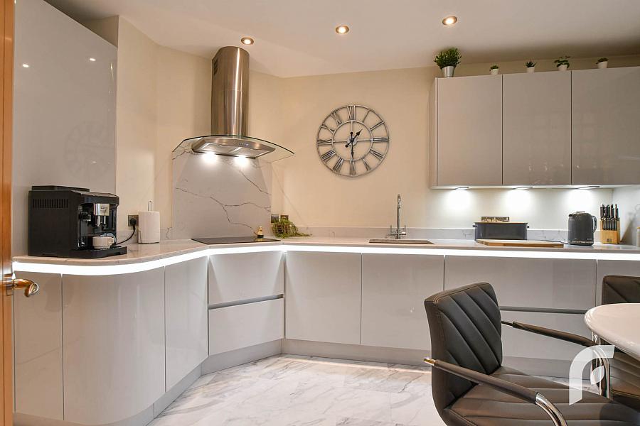 Apt 1 Sunlea Court Rhanbuoy Park