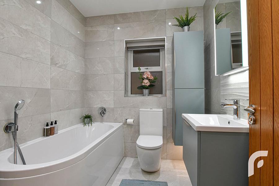 Apt 1 Sunlea Court Rhanbuoy Park