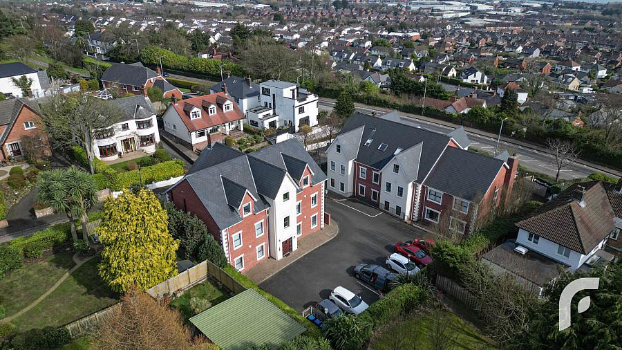 Apt       Glencoe Park