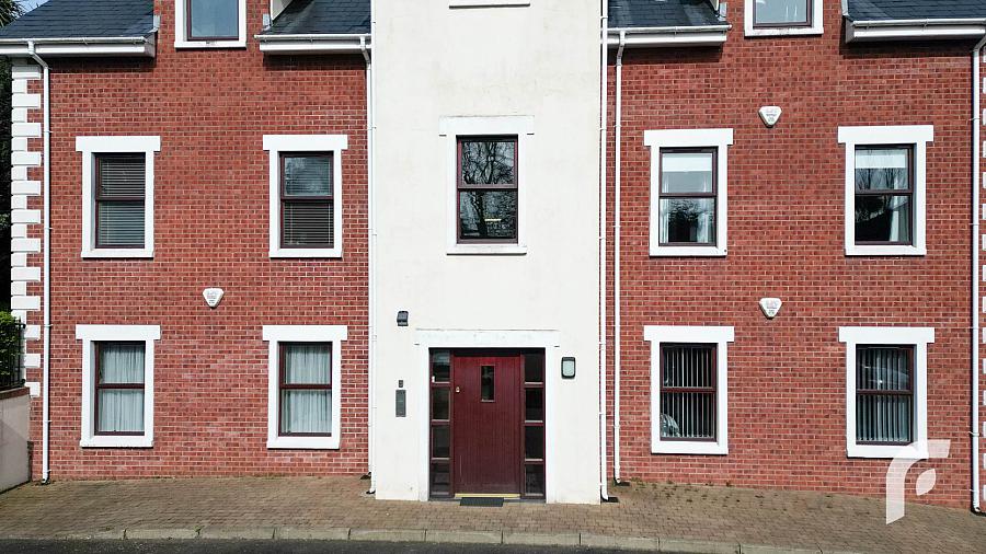 Apt       Glencoe Park