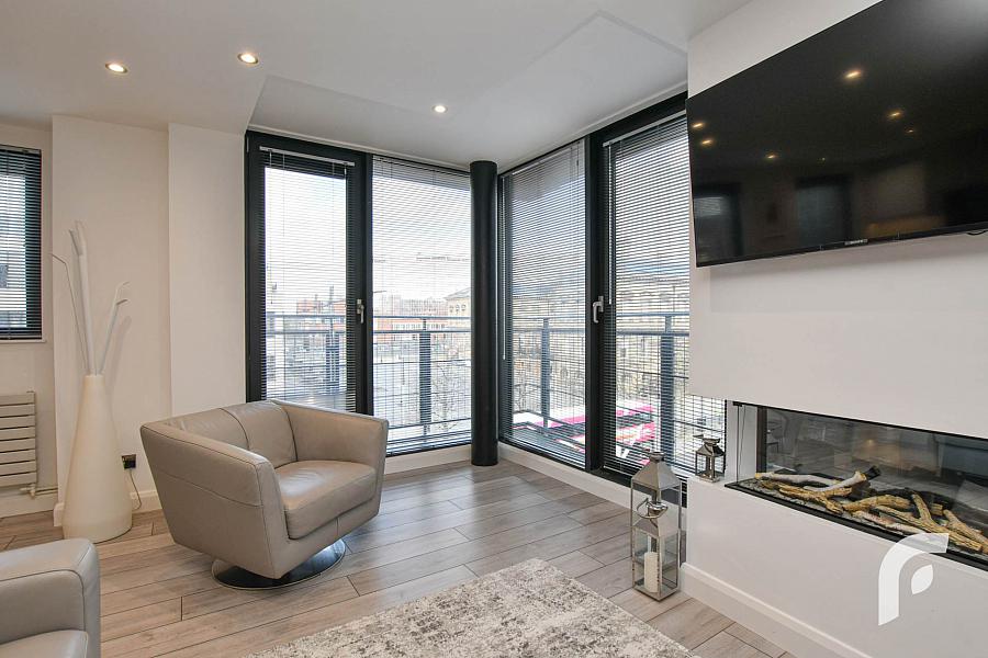 Apartment 22 Queens Square