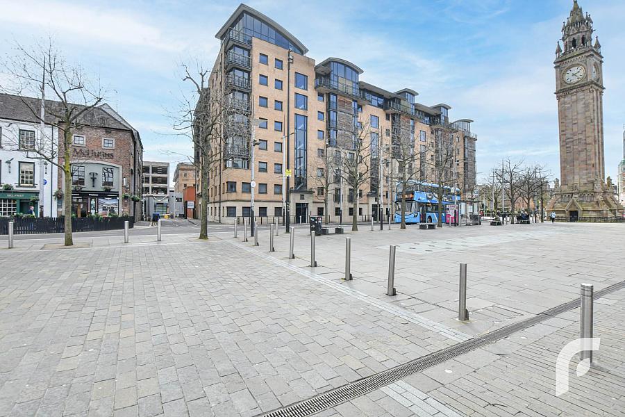 Apartment 22 Queens Square