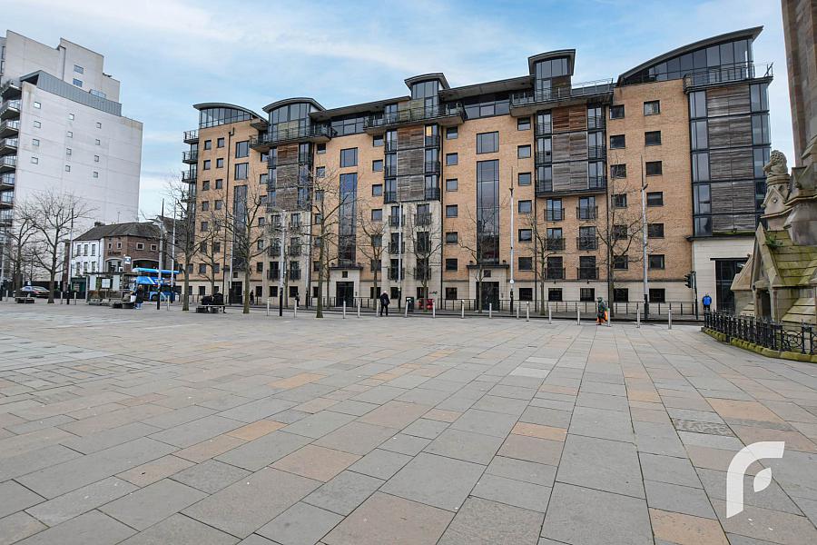 Apartment 22 Queens Square