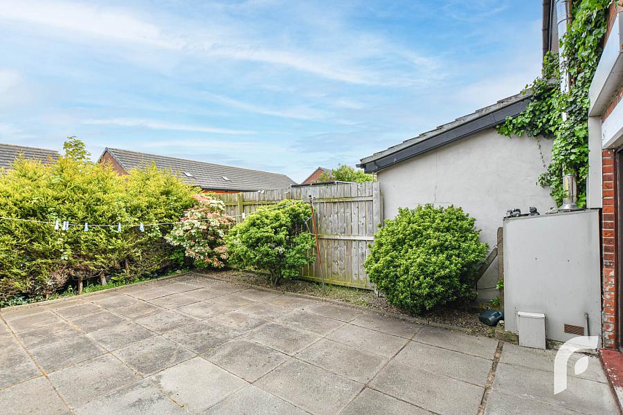 15 Dunmore Crescent