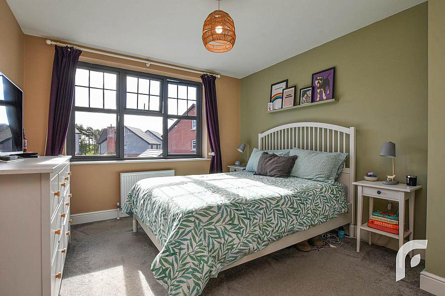 26 Oakfield Park