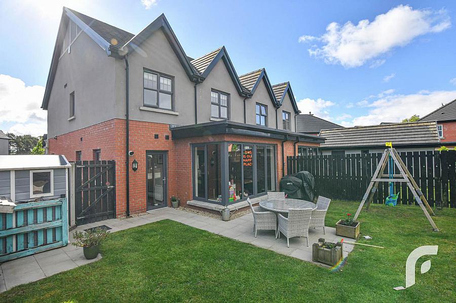 26 Oakfield Park