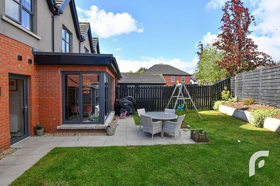 26 Oakfield Park