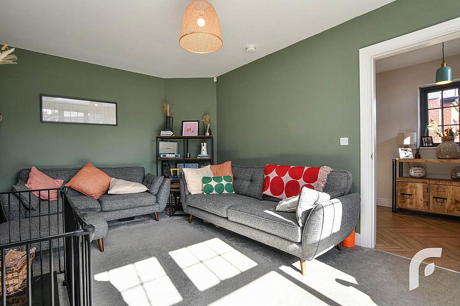 26 Oakfield Park