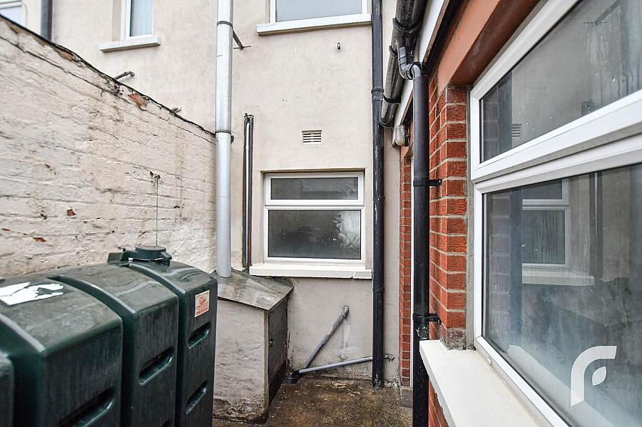21 York Crescent