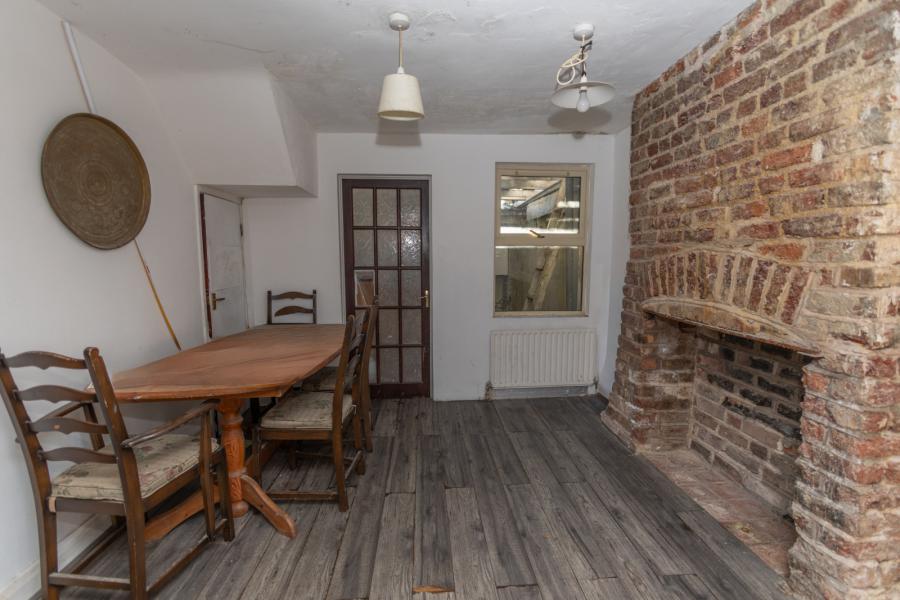 3 Upper Edward Street