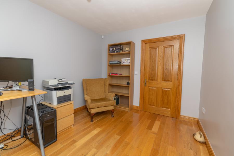 1A, Commons Hall Road