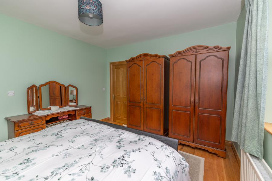 1A, Commons Hall Road